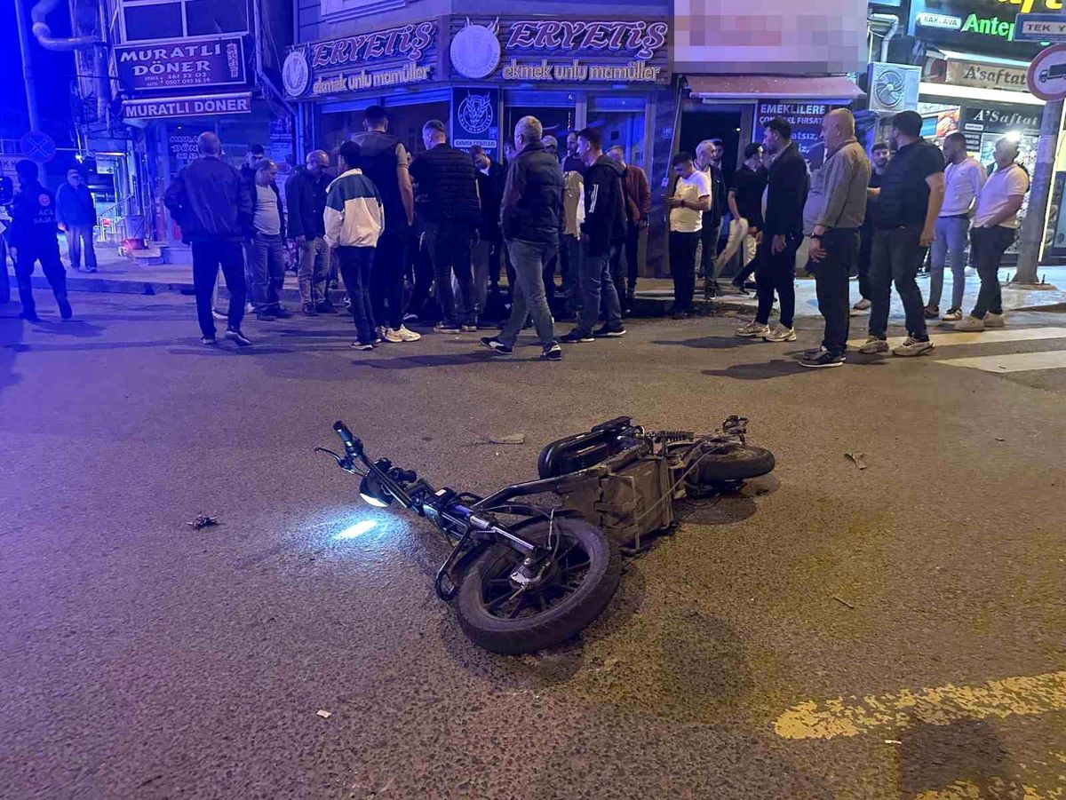 Tekirdağ\'da Trafik Kazası: Motosiklet Sürücüsü Yaralandı