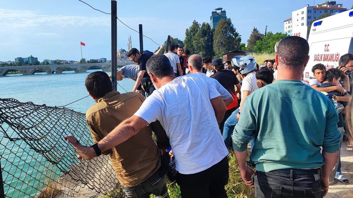 Adana\'da Boğulma Tehlikesi: 17 Yaşındaki Genç Hayatını Kaybetti