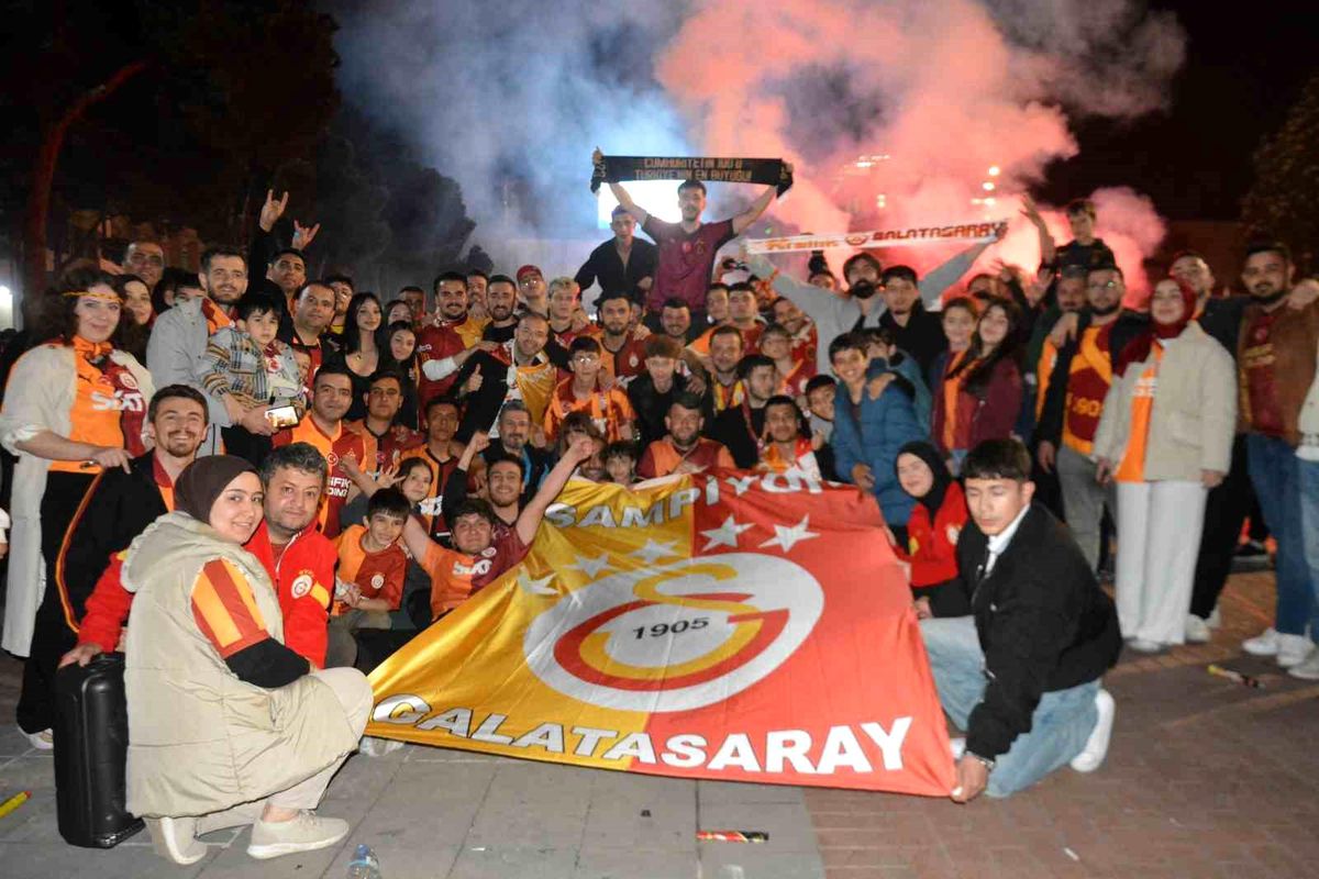 Galatasaray\'ın 26. Şampiyonluğu Coşkuyla Kutlandı