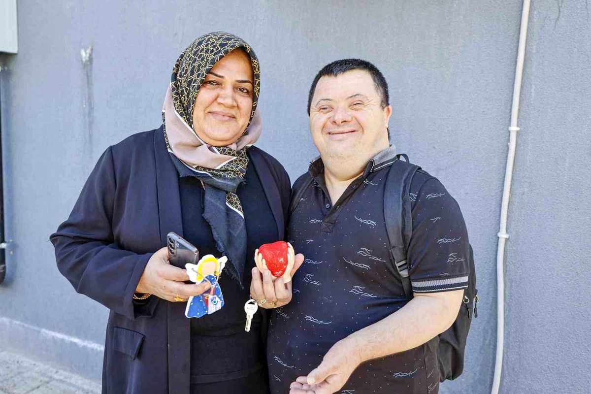 Özel bireylerden Anneler Günü\'ne anlamlı sürpriz
