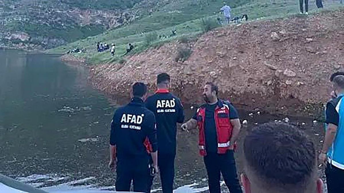 Siirt\'te Kayalıklardan Düşen Yaşlı Adam Hayatını Kaybetti