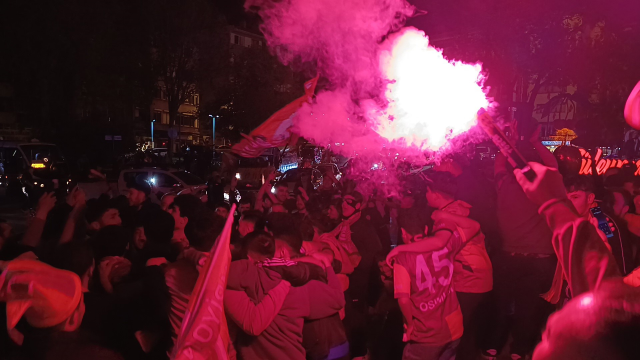 Türkiye sarı-kırmızıya boyandı: 26. şampiyonluk 81 ilde ve sınır ötesinde kutlandı