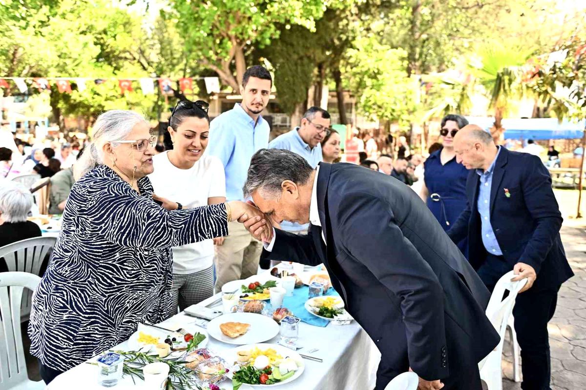 \'Vatan sağ olsun\' diyen şehit anneleri unutulmadı