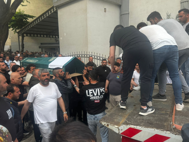 Yüksek sesle müzik tartışması kanlı bitti: Cenaze çekici üstünde taşındı