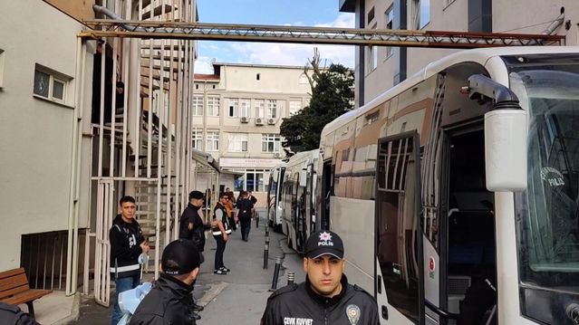 İBB'ye Yolsuzluk Soruşturması: 30 Gözaltı
