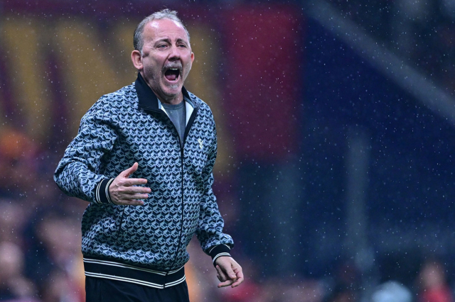 Beşiktaş'ta Sergen Yalçın için karar çıktı