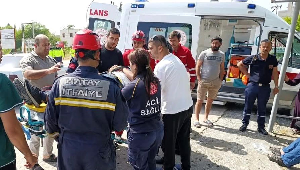 Hatay\'da Kaza: 2 Yaralı