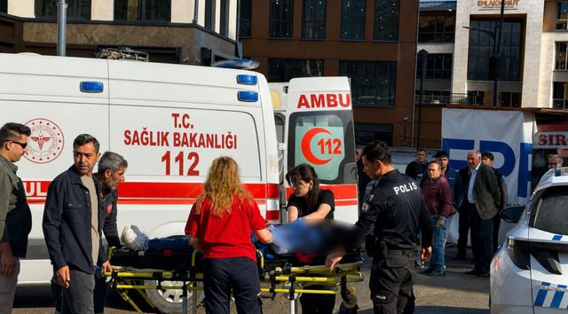 Eski eşe sokak ortasında infaz! Yere düşünce yakın mesafeden ateş etti