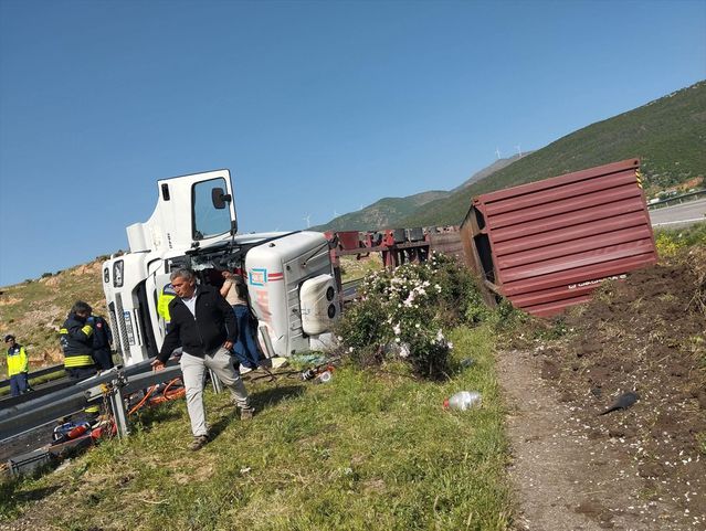 Gaziantep'te TIR Kazası: Sürücü Yaralandı
