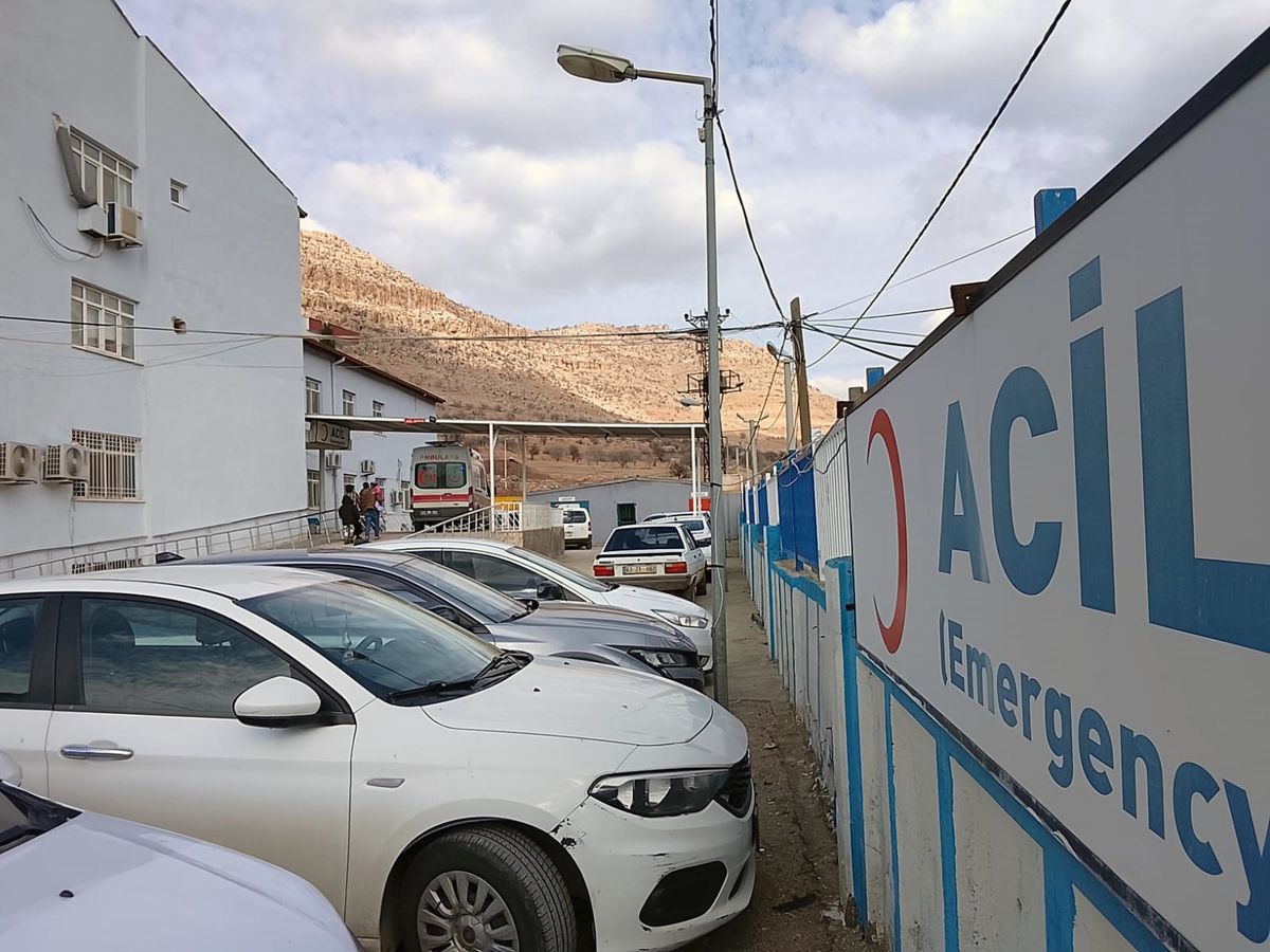 Mardin\'de 2 yaşındaki çocuk kamyonetin altında kalarak hayatını kaybetti