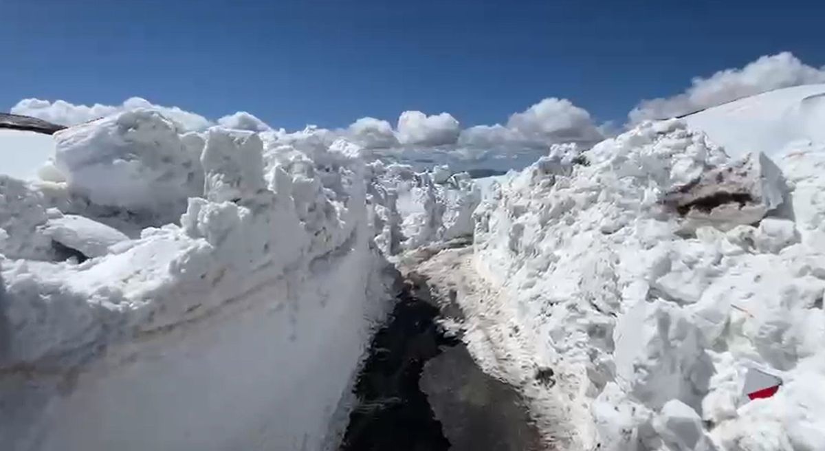 Çavuştepe Geçidi\'nde Kar Temizleme Çalışmaları