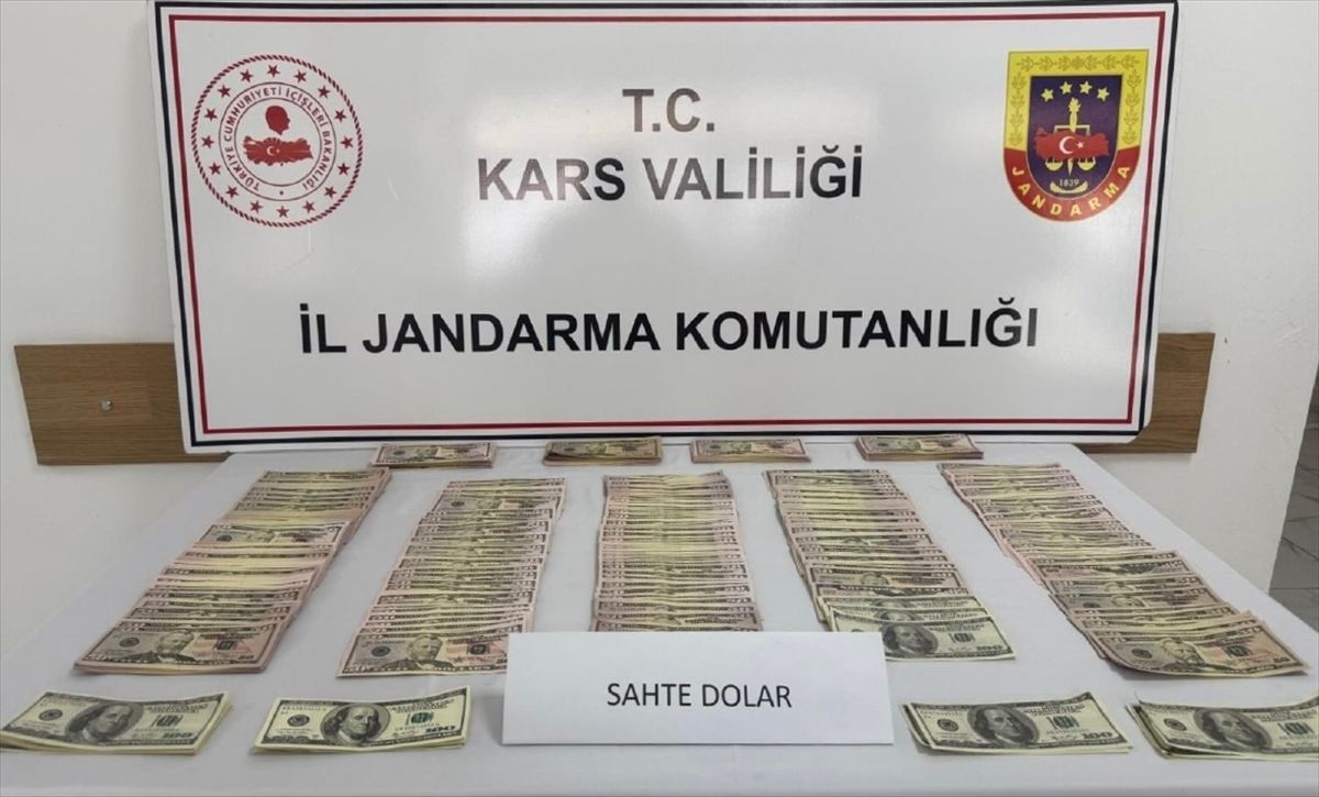 Kars\'ta Sahte Dolar Operasyonu