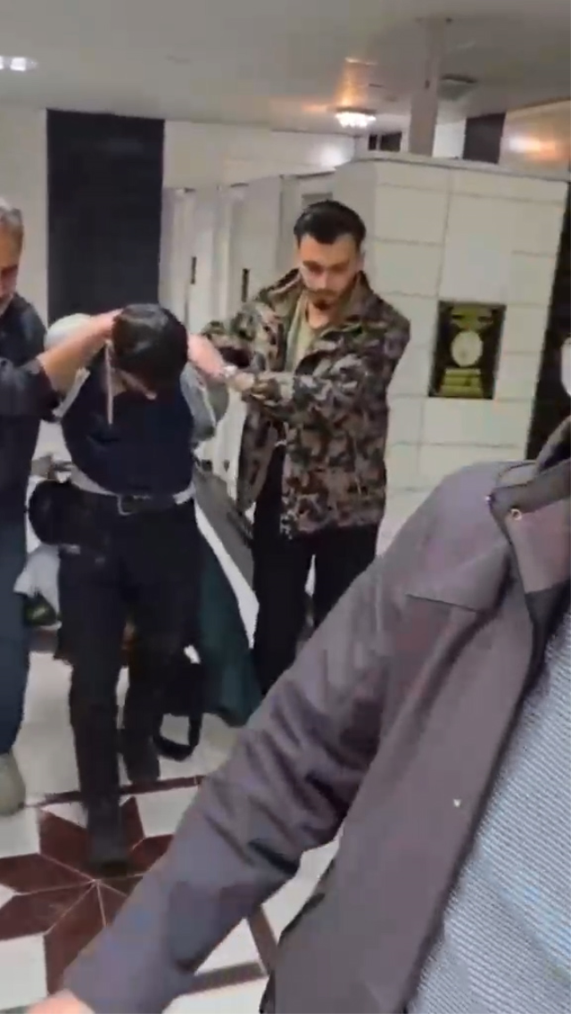 Polis ekipleri dahi gözlerine inanamadı: 2 aydır yaşadığı cami tuvaletinde yakalandı