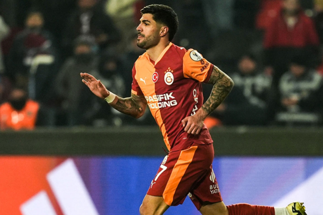Arda Turan hem Fenerbahçe'nin hem de Galatasaray'ın yıldızını istiyor