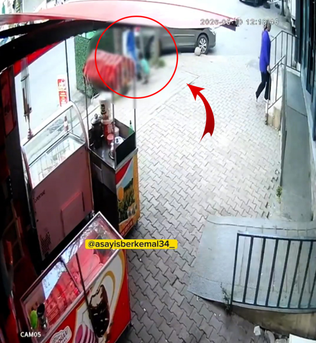 Bunlar nasıl çocuk! Önce kediyi bıçakladılar sonra esnafı tehdit ettiler