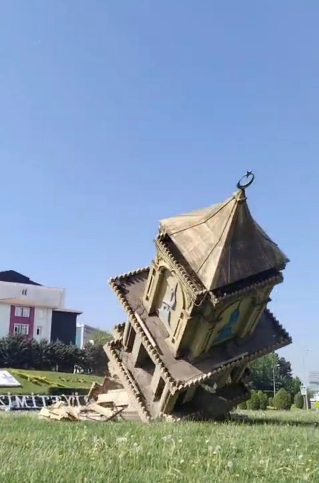 İlçeyi ayağa kaldıran yıkım