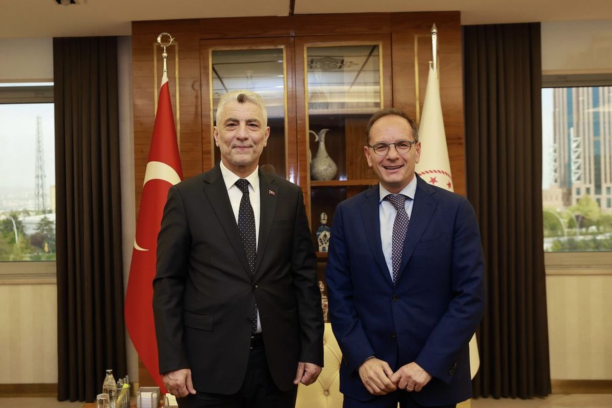 Bakan Bolat, Rus ve İtalyan Büyükelçilerle Görüştü