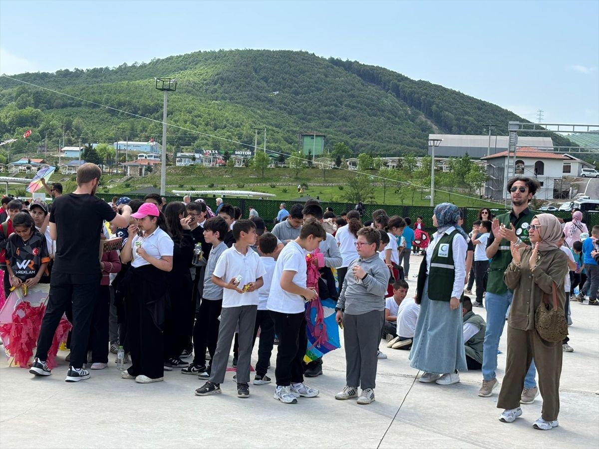 Yeşilay\'dan Hıdırellez\'de Farkındalık Standı