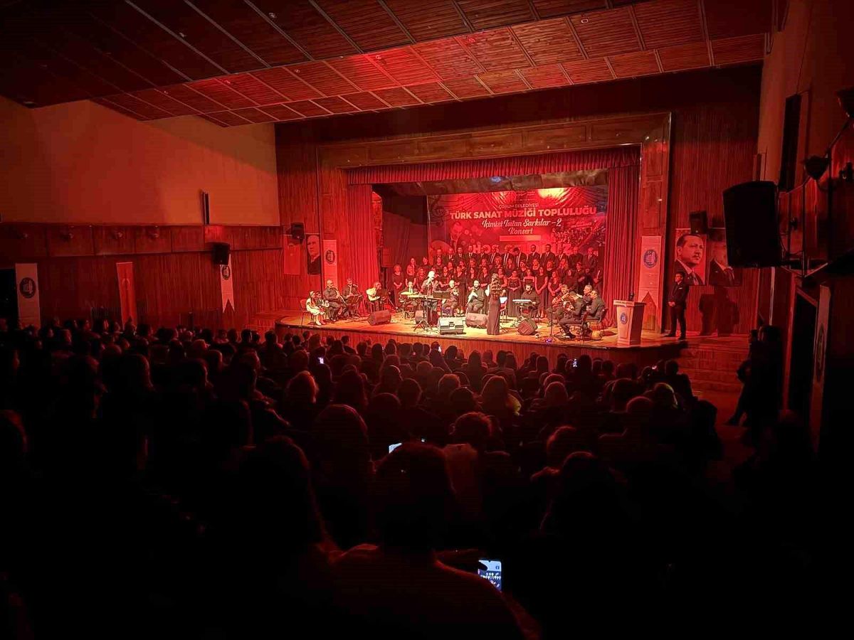 "İçimizi Isıtan Şarkılar" konserine büyük ilgi