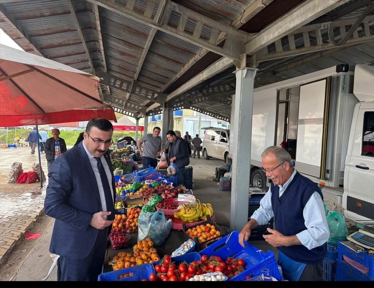 Kaymakam Şahin Pazar Esnafını Ziyaret Etti