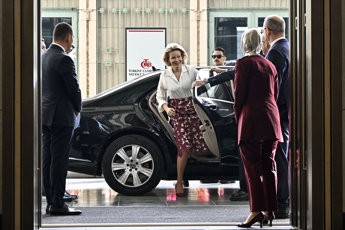 Belçika Kraliçesi Mathilde ve beraberindeki heyet, TCMB İstanbul Finans Merkezi Yerleşkesi\'ni ziyaret etti