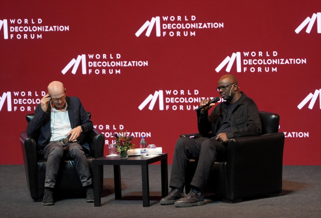 Lilian Thuram, futbolculara ırkçılık konusunda söz almaları için çağrı yaptı