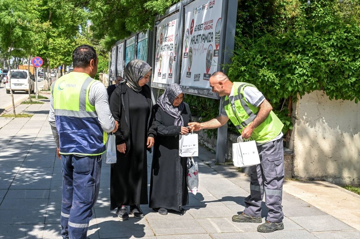Malatya\'da 20 Bin Sebze Fidesi Dağıtıldı