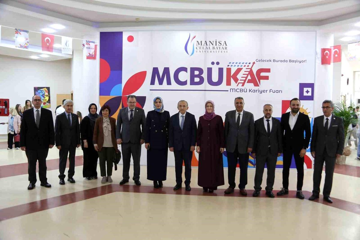 MCBÜKAF\'26 Kariyer Fuarı, Binlerce Öğrenciyi İş Dünyasıyla Buluşturdu
