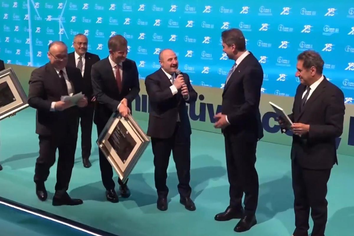Mustafa Varank’ın “Geyik” esprisi törene damga vurdu