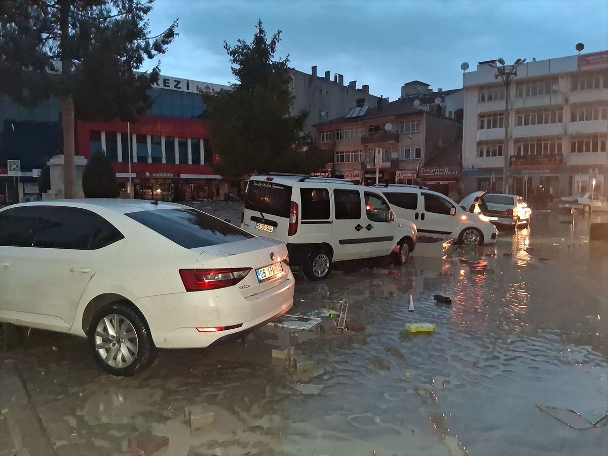 Samsun\'da Sağanak: Taşkın ve Su Baskınları