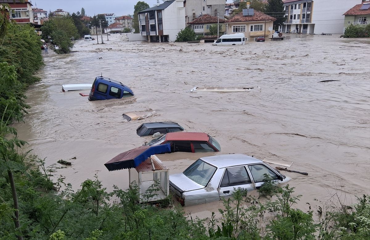 Havza\'da Sağanak Yağış Taşkınlara Neden Oldu