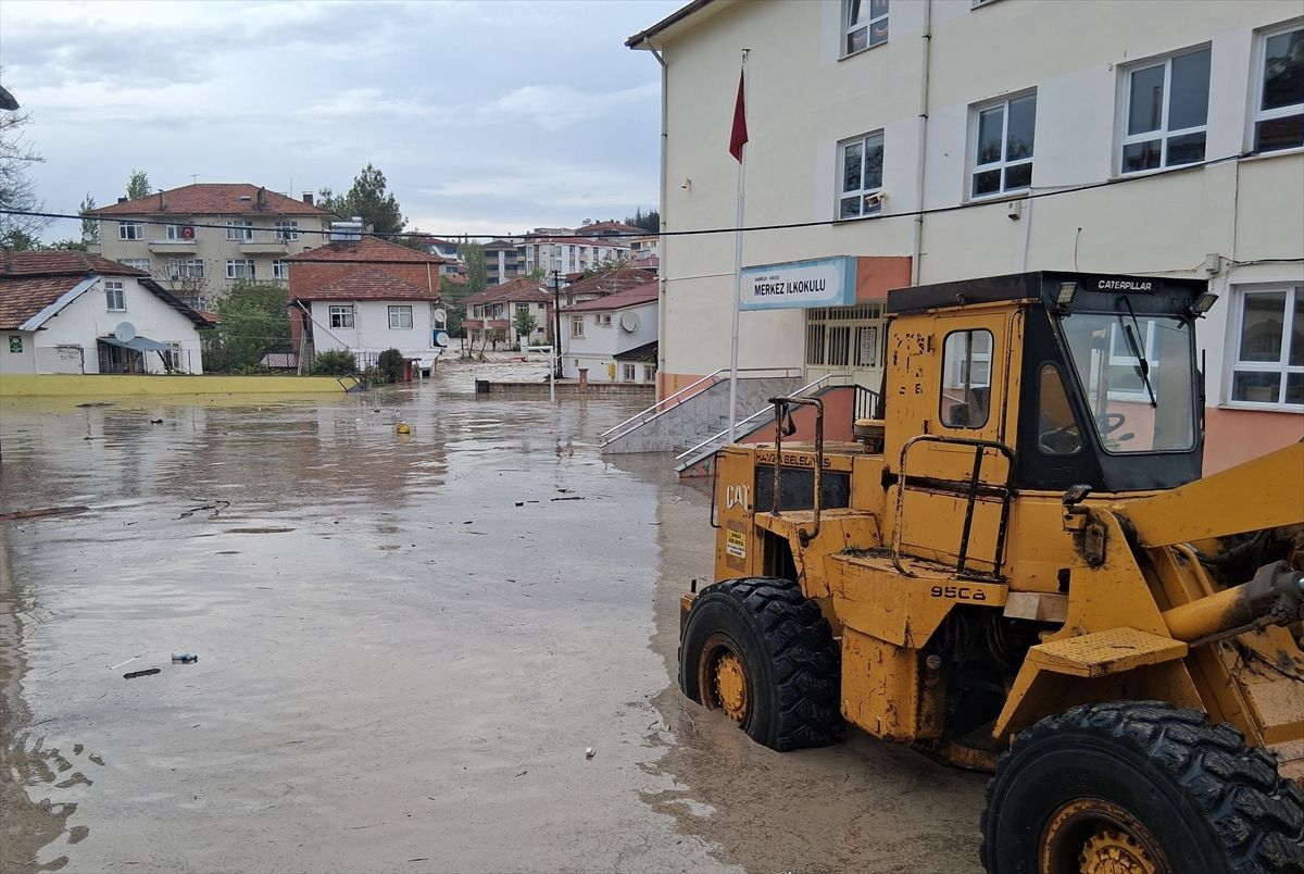 Havza\'da Sağanak Yağışta Taşkınlar