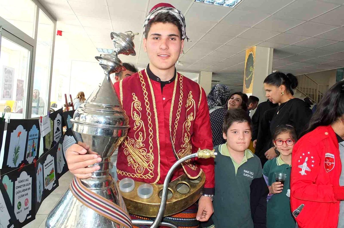 Burhaniye İmam Hatip\'te Yıl Sonu Sergisi