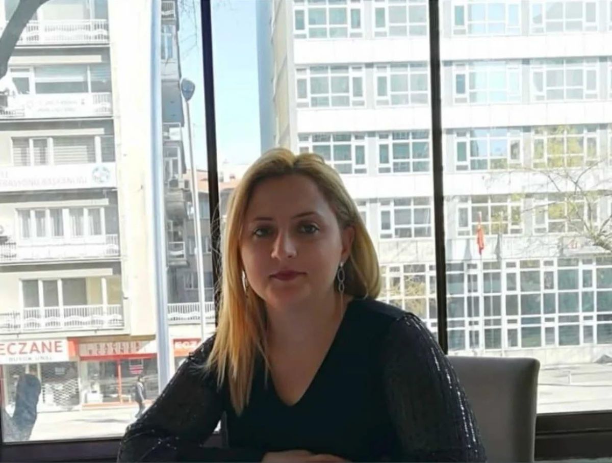 Siirt\'te lojmandaki cinayetin sanıkları komşu çiftin yargılandığı davada karar
