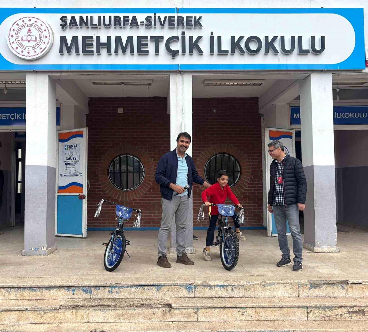 Öğrenciler Çöpleri Toplayarak Bisiklet Kazandı