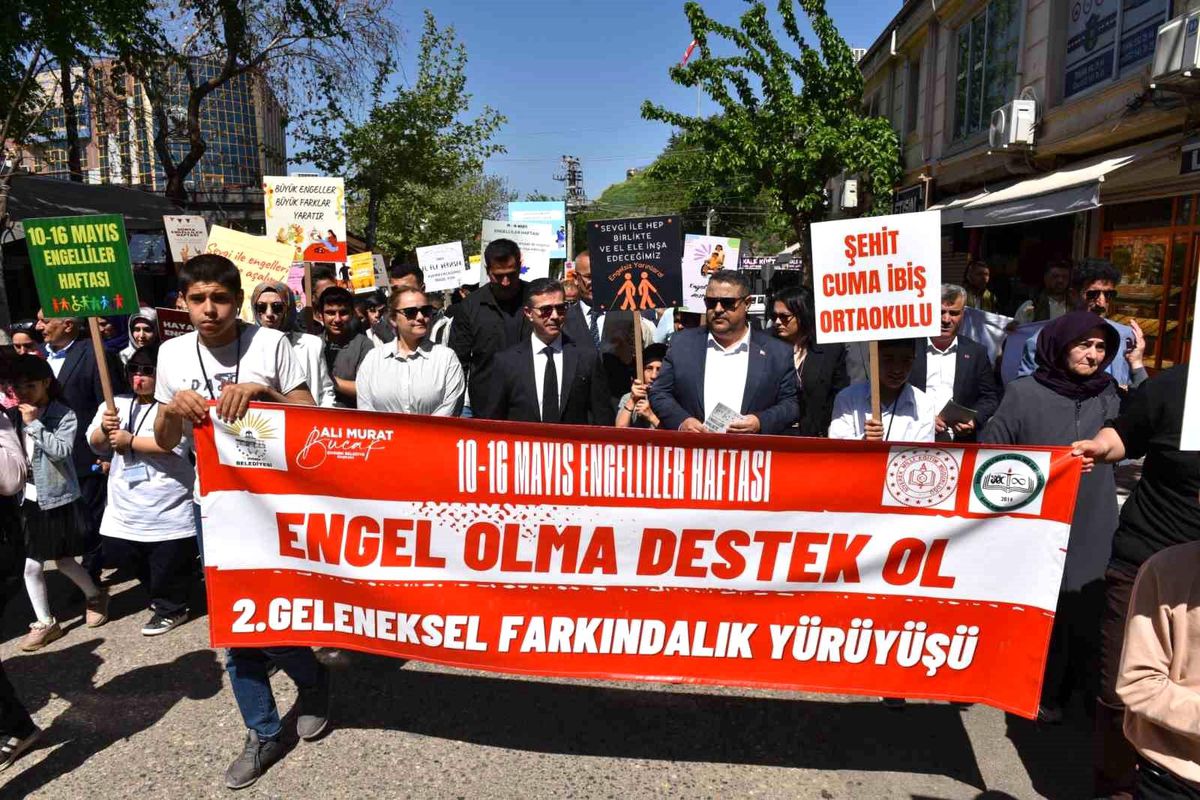 Siverek\'te Engelliler Haftası kapsamında farkındalık yürüyüşü düzenlendi