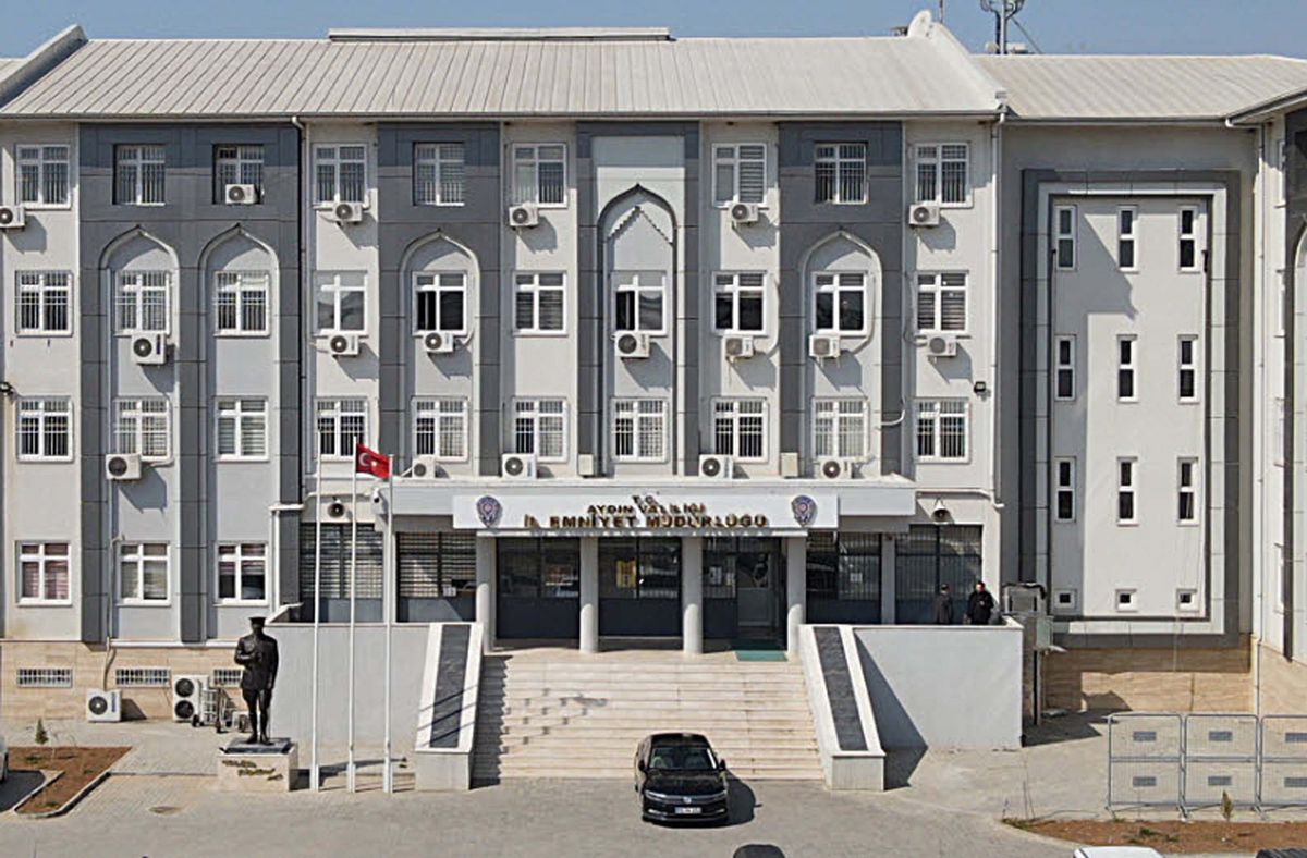 Kuşadası\'nda Kaçak Göçmen Operasyonu