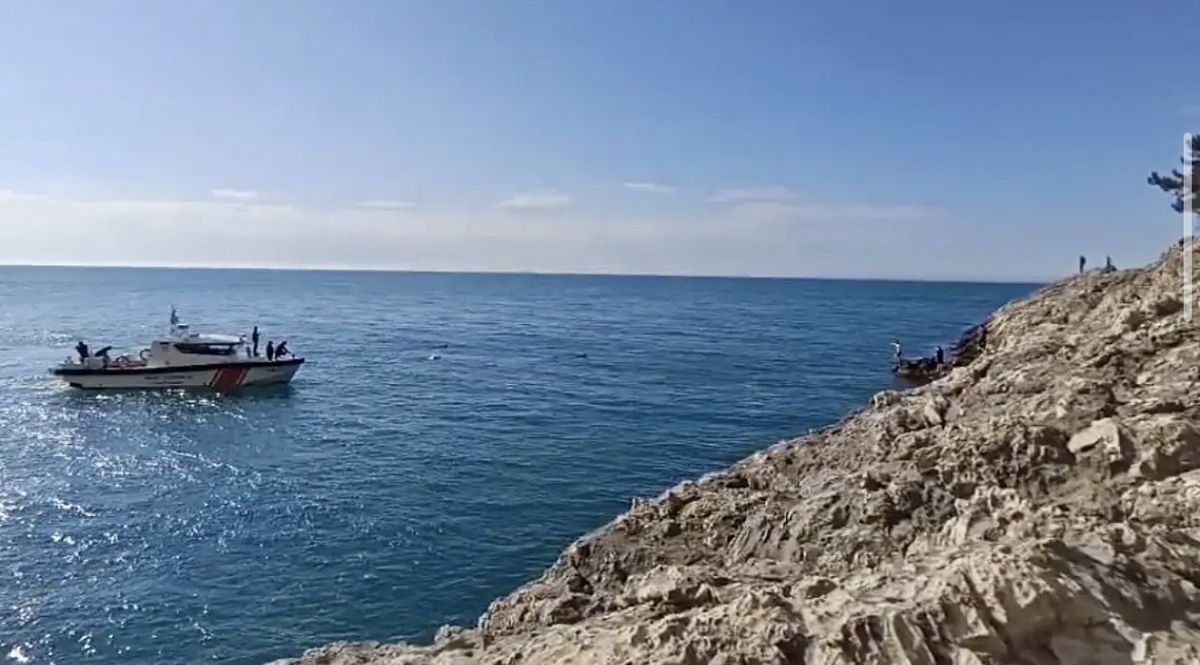 Zıpkınla balık avlarken boğulma tehlikesi geçiren genç hayatını kaybetti