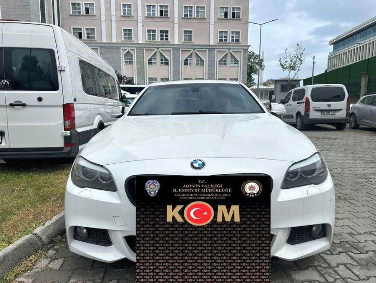 Lüks araç kaçakçılığı operasyonu: 11 tutuklama