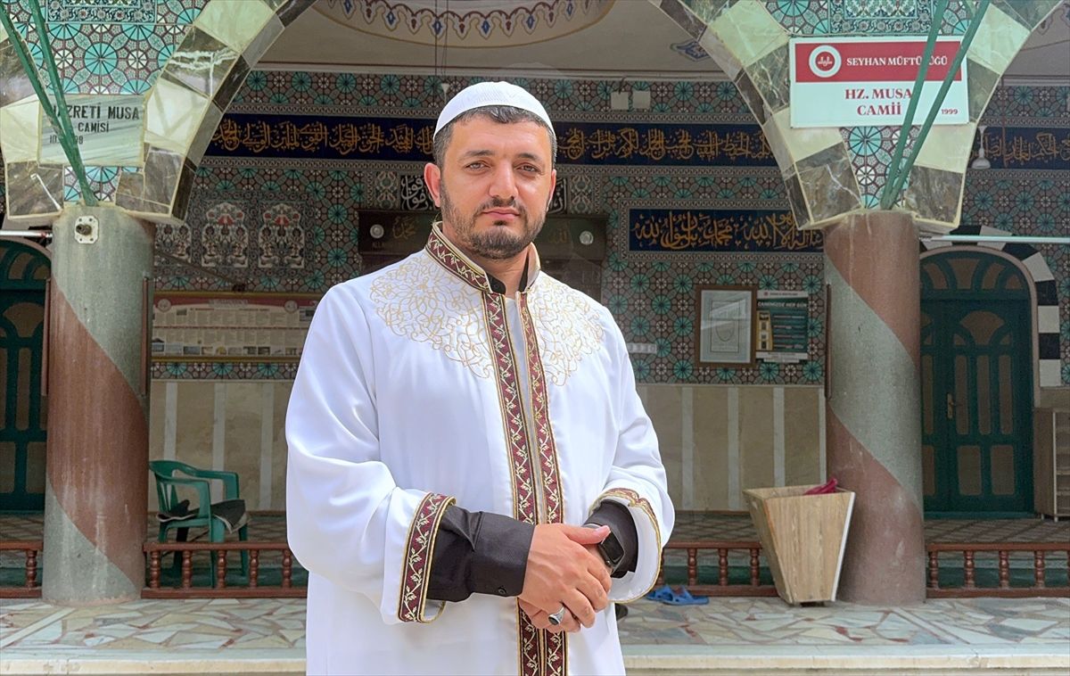 Camide kalp krizi geçirdi, imamın müdahalesiyle hayata döndü