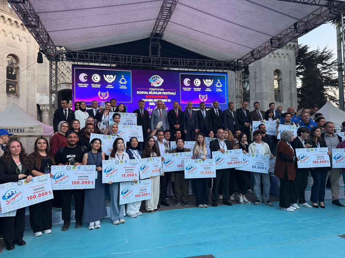 AİÇÜ’lü öğrenci ve akademisyene Türk dünyası projesiyle ödül