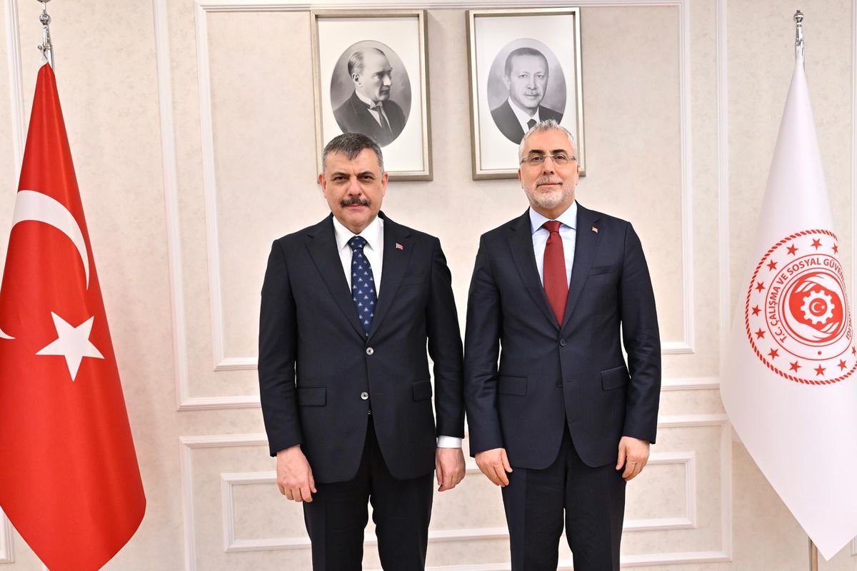 Bakan Çiftçi\'den Işıkhan\'a Ziyaret