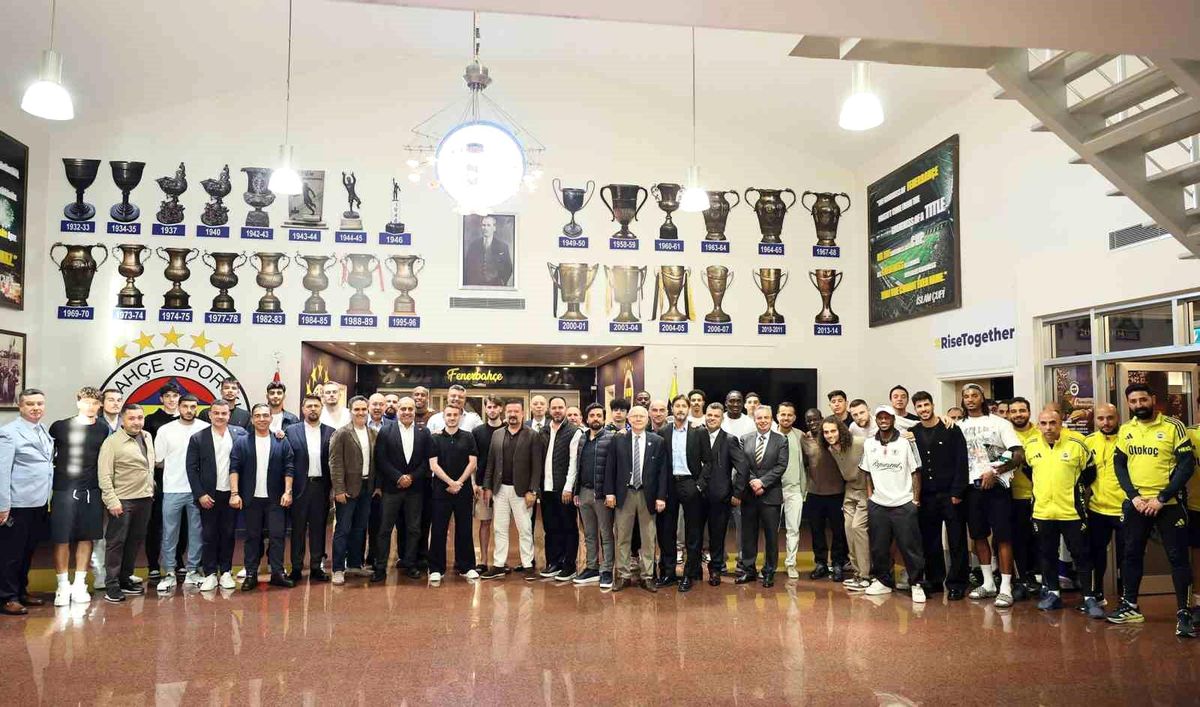 Fenerbahçe\'de Veda Yemeği