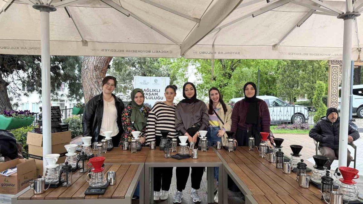 Biri filtre kahve yaptı, diğeri Türk kahvesi: Kuşaklar arası köprü