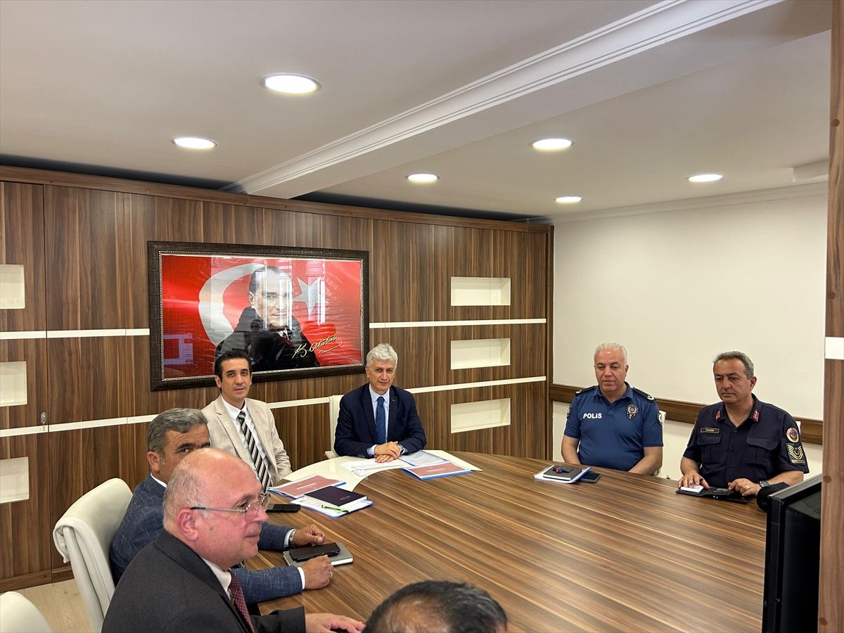 Bozyazı\'da Metruk Yapılar Toplantısı