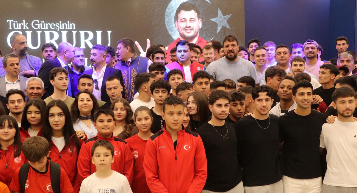 Rıza Kayaalp\'e Fahri Doktora Unvanı