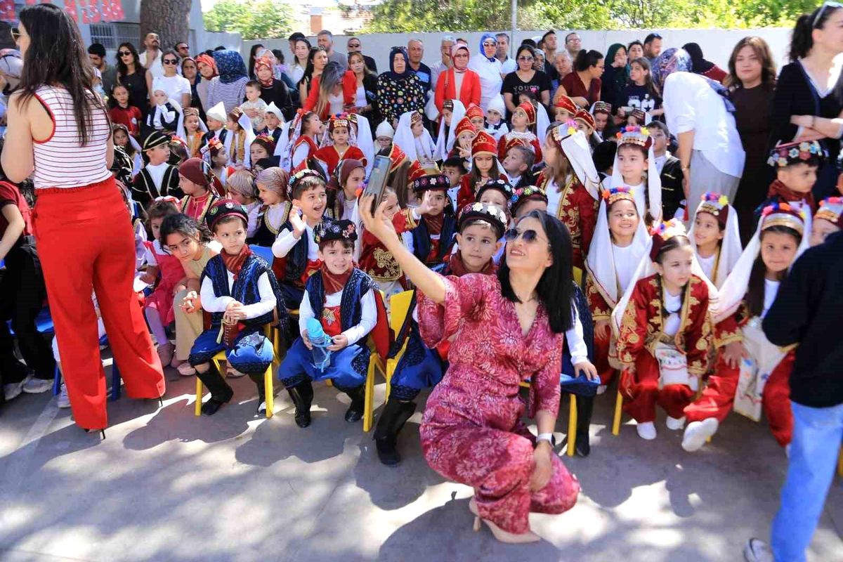 Yunusemre\'de 23 Nisan Coşkusu