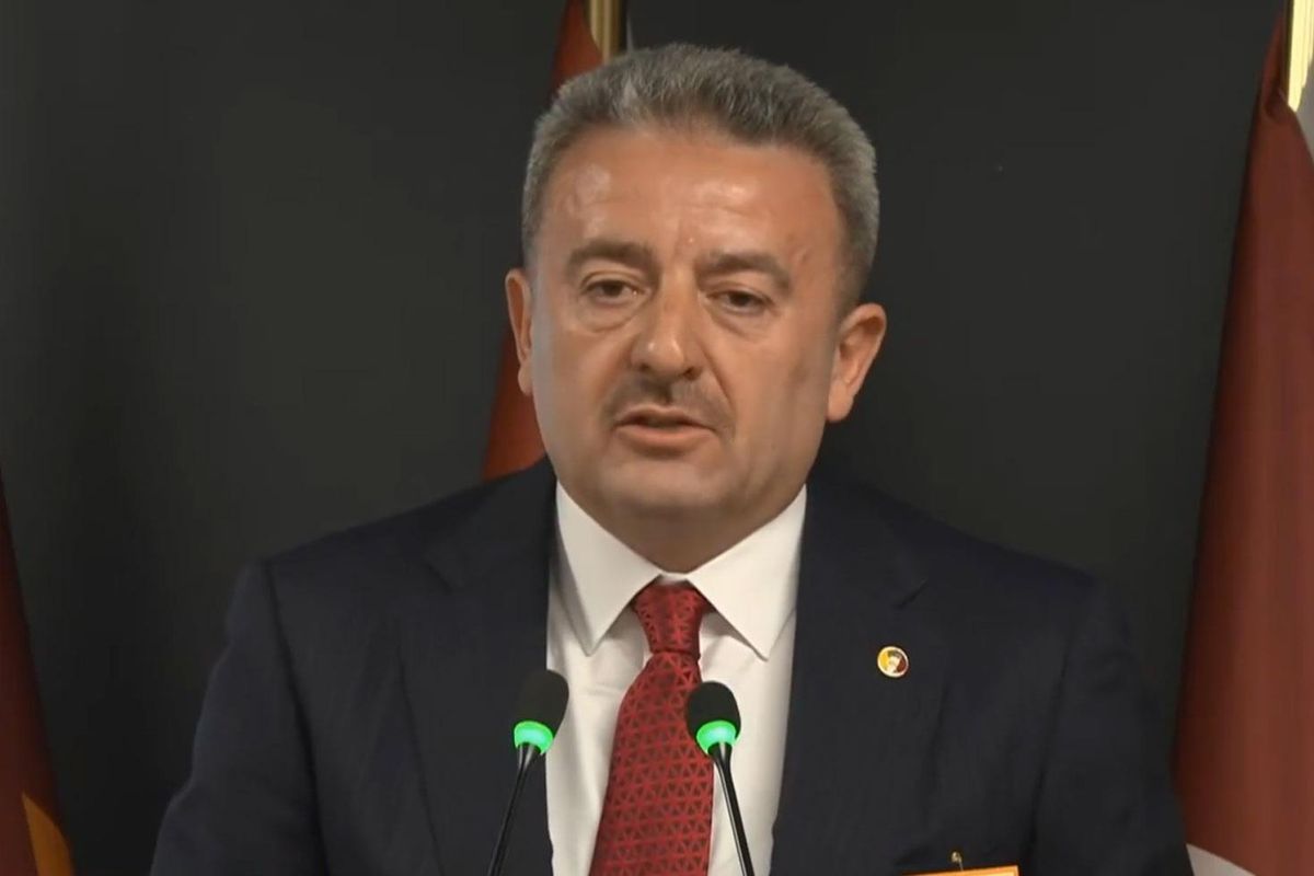 Sesi titredi, ağlamamak için kendini zor tuttu! İbrahim Hatipoğlu Galatasaray’daki görevine veda etti