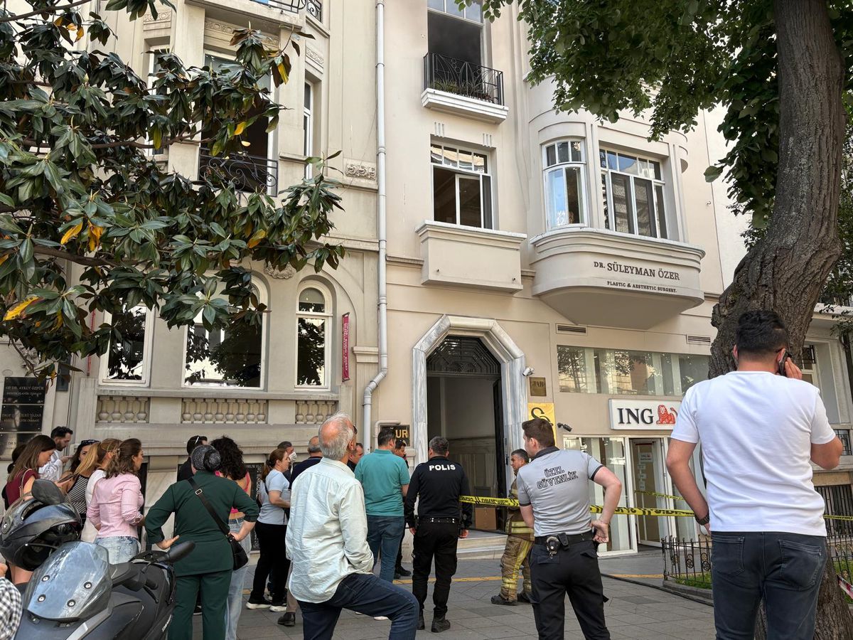 Şişli\'de Yangın: İki Kişiye Oksijen Tedavisi