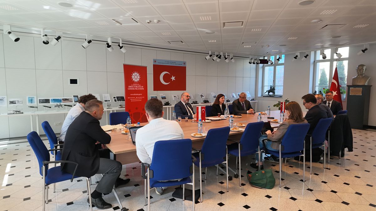 NATO Paneli Varşova\'da Gerçekleşti